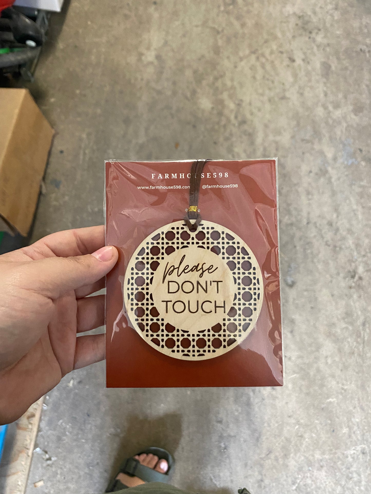 Round Rattan Do Not Touch Tag